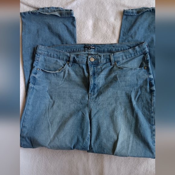 Womens Distressed Denim Jeans 18 - Picture 3 of 3
